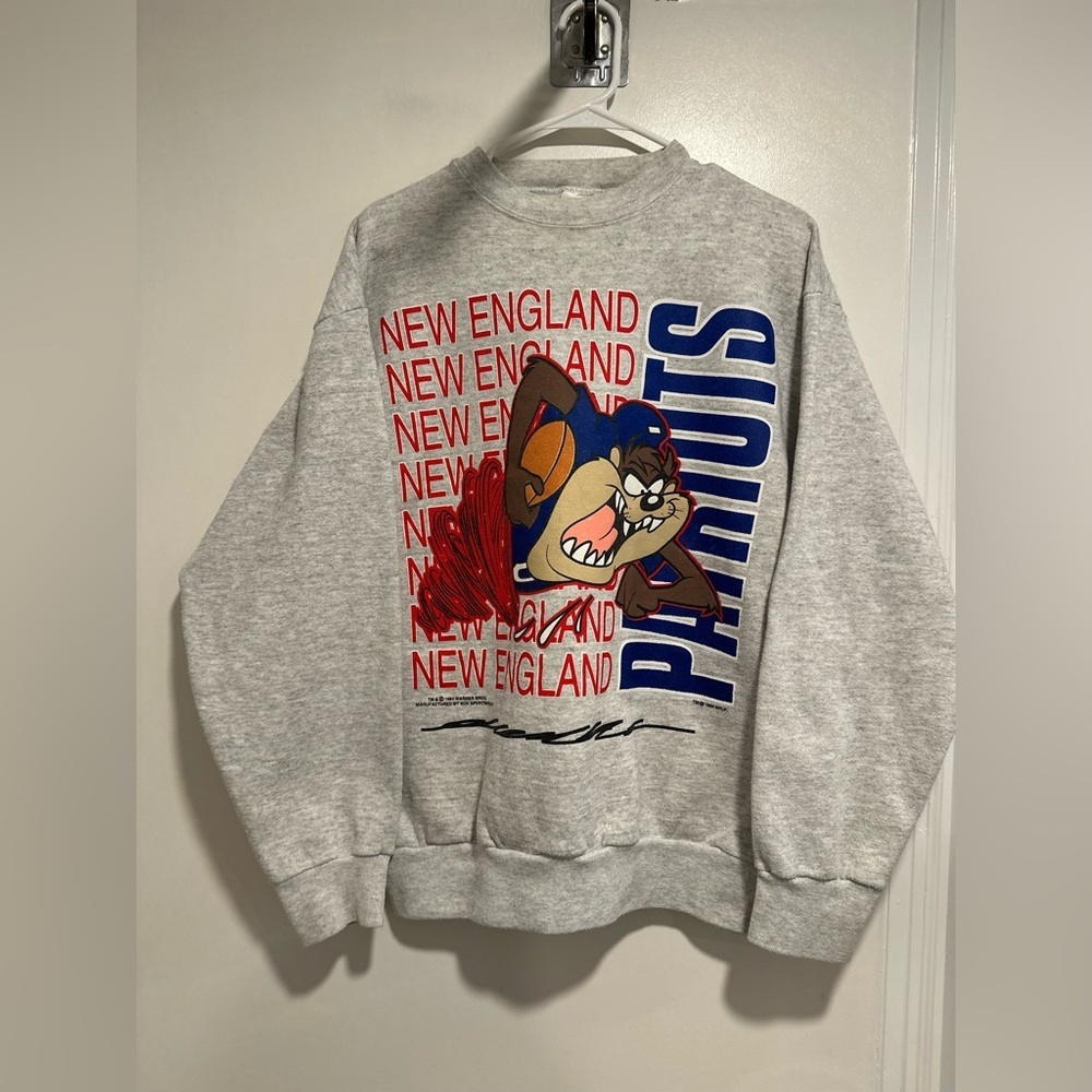 VTG RARE 94 New England Patriots Looney Tunes Taz Crewneck Sweatshirt Tultex USA